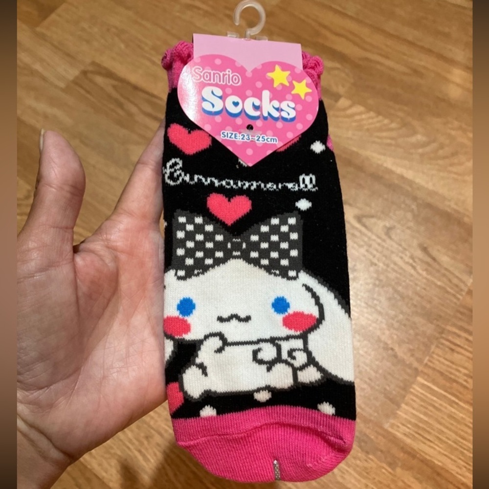 Sanrio Cinnamoroll Black and Pink Socks
